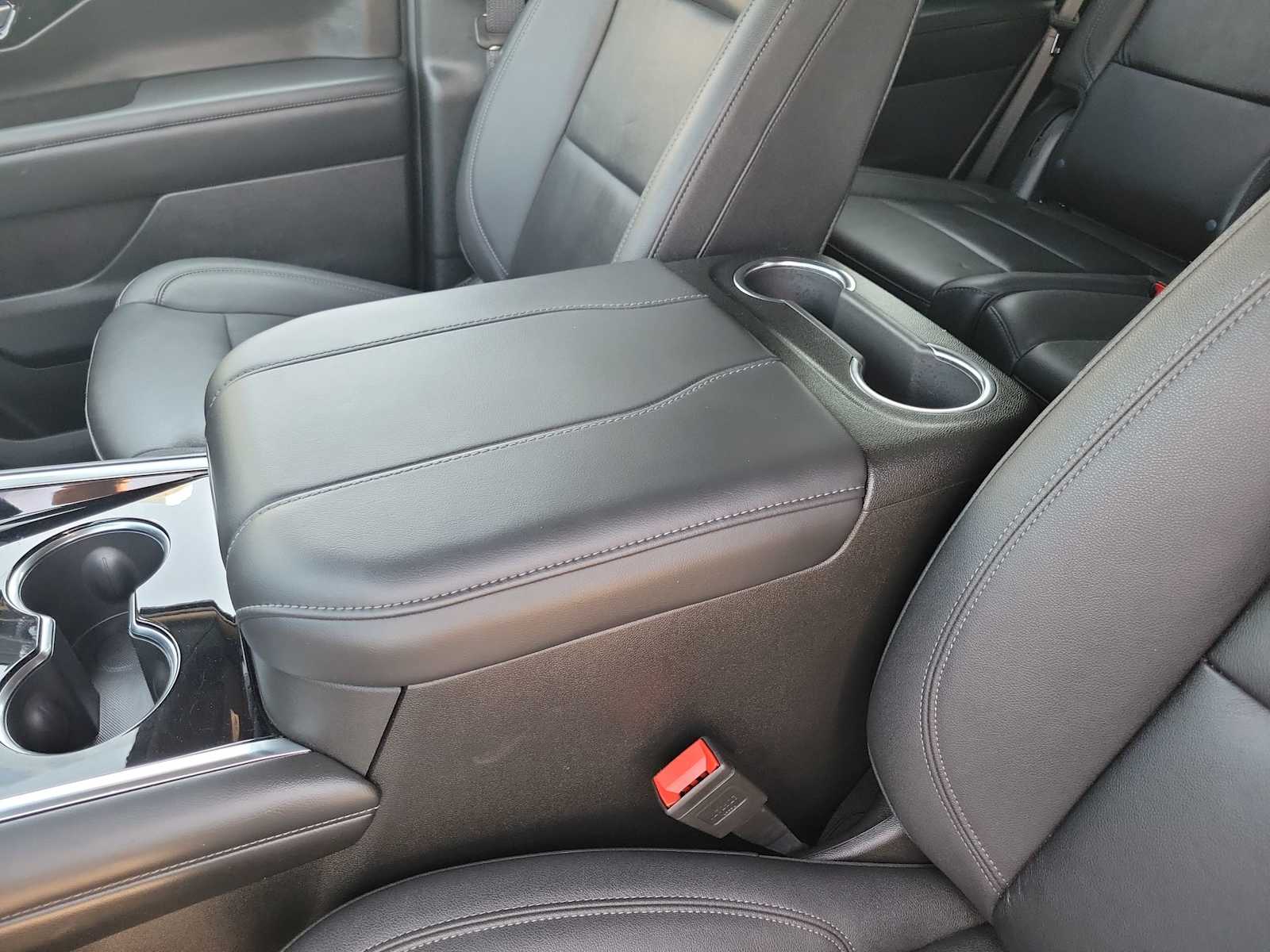 Thumbnail: 2025 Chevrolet Tahoe - 12