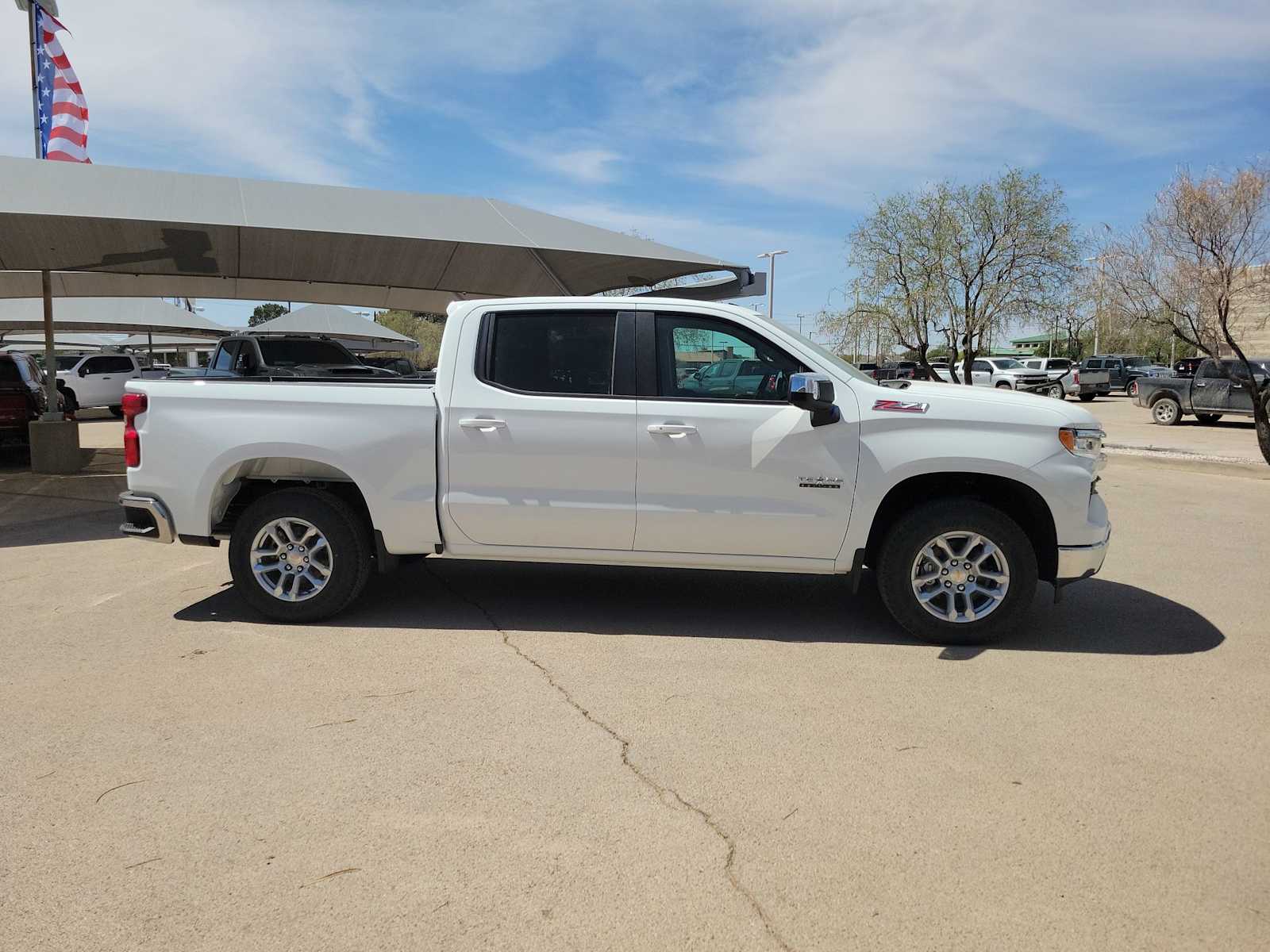Thumbnail: 2026 Chevrolet Silverado 1500 - 9