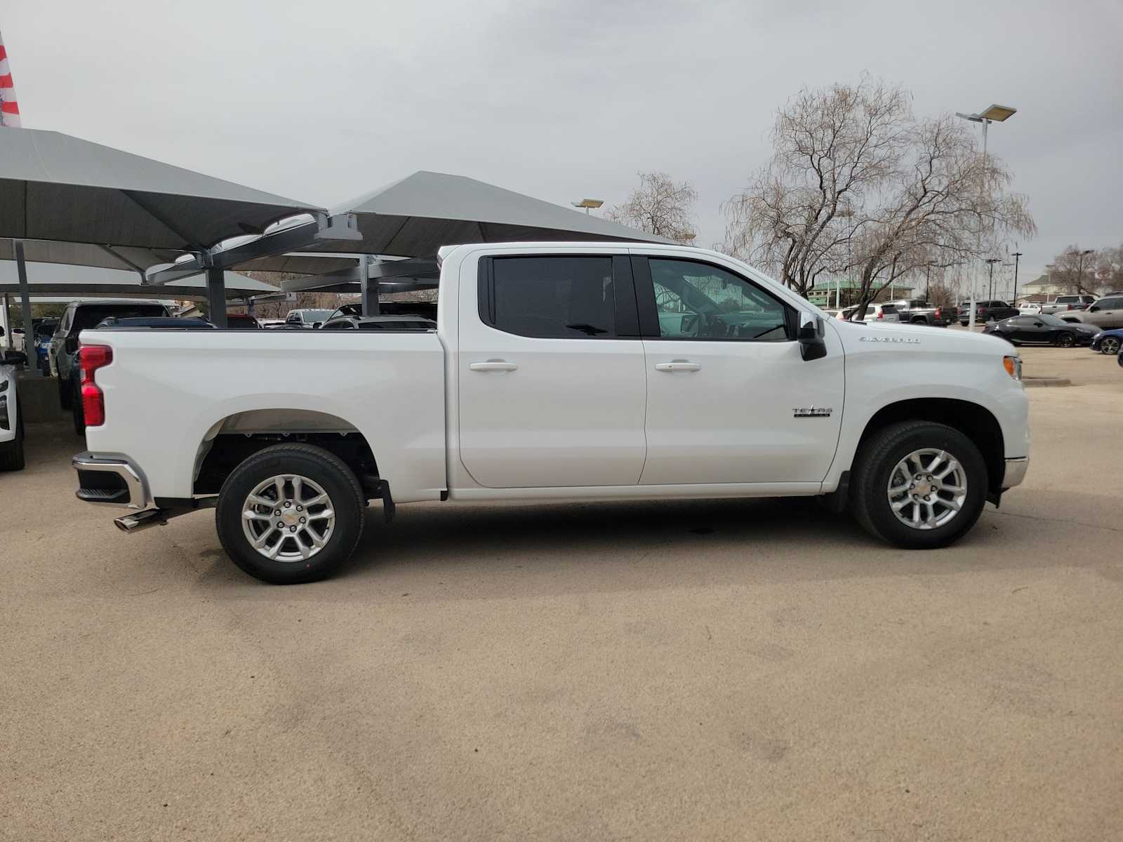 Thumbnail: 2026 Chevrolet Silverado 1500 - 9