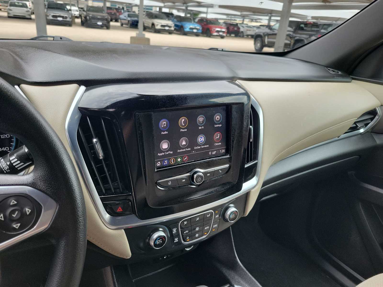 Thumbnail: 2022 Chevrolet Traverse - 24