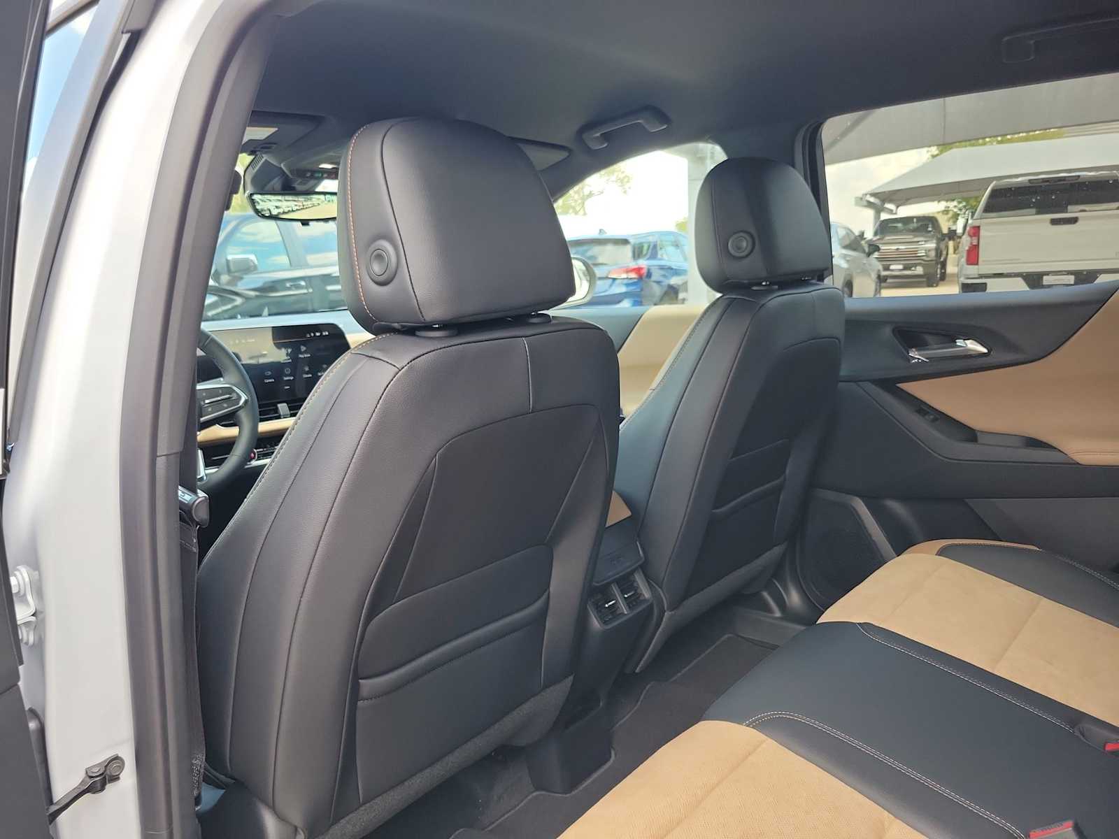 Thumbnail: 2026 Chevrolet Equinox - 12