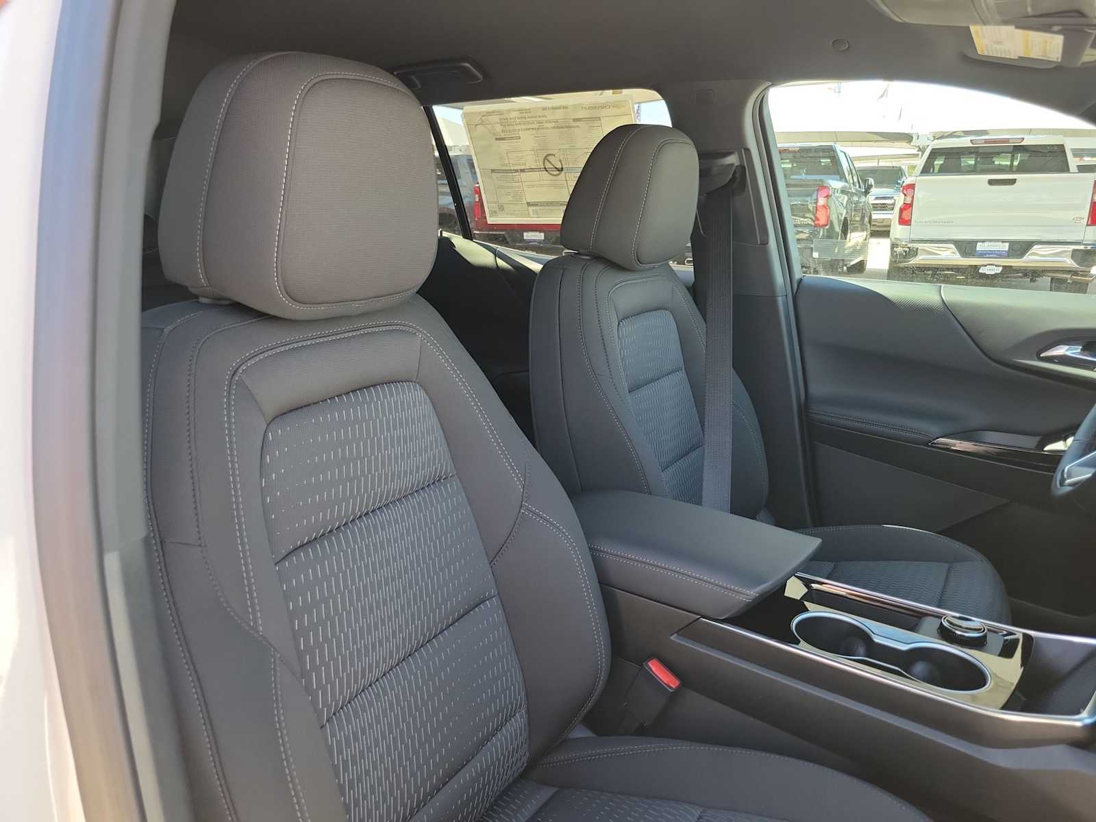 Thumbnail: 2026 Chevrolet Equinox - 14