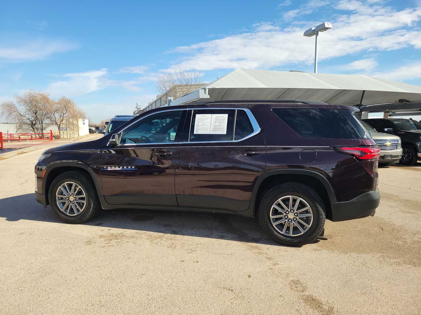 Thumbnail: 2023 Chevrolet Traverse - 3