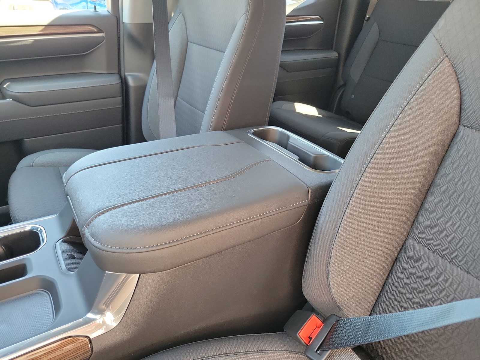 Thumbnail: 2026 Chevrolet Silverado 1500 - 16