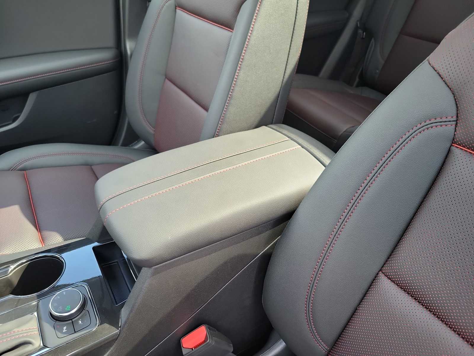 Thumbnail: 2025 Chevrolet Blazer - 16