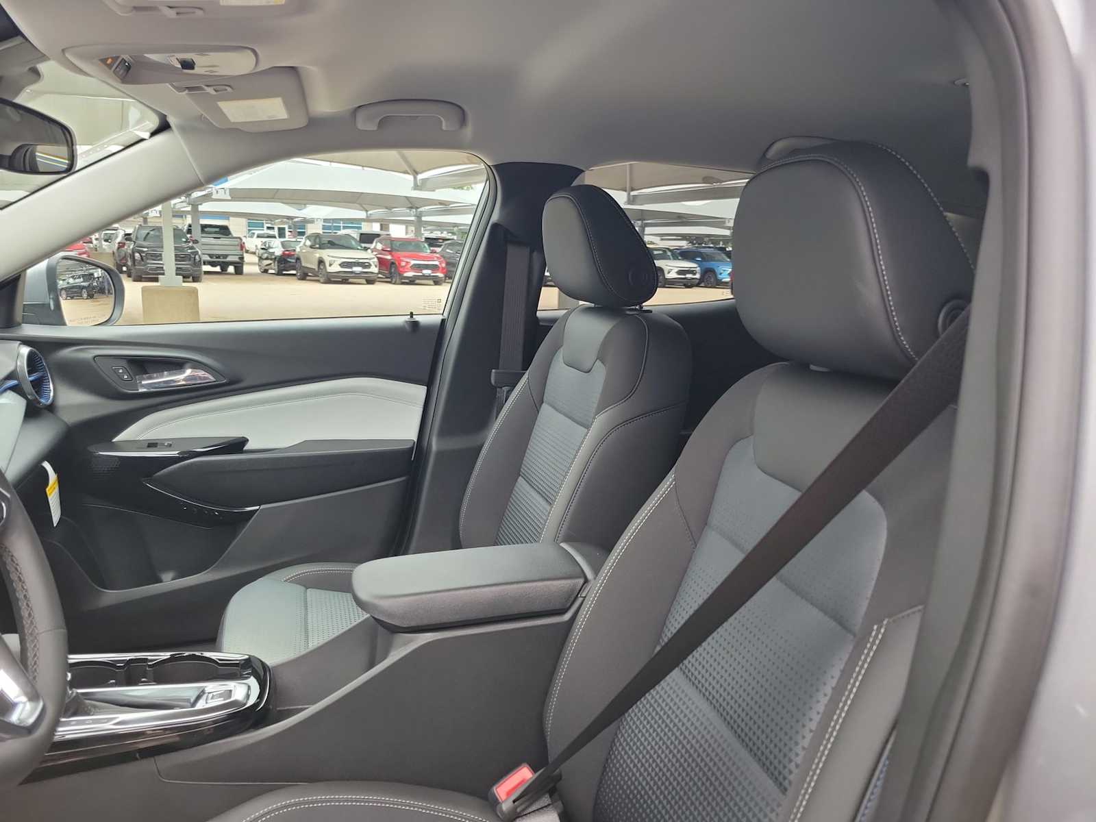Thumbnail: 2026 Chevrolet Trax - 15