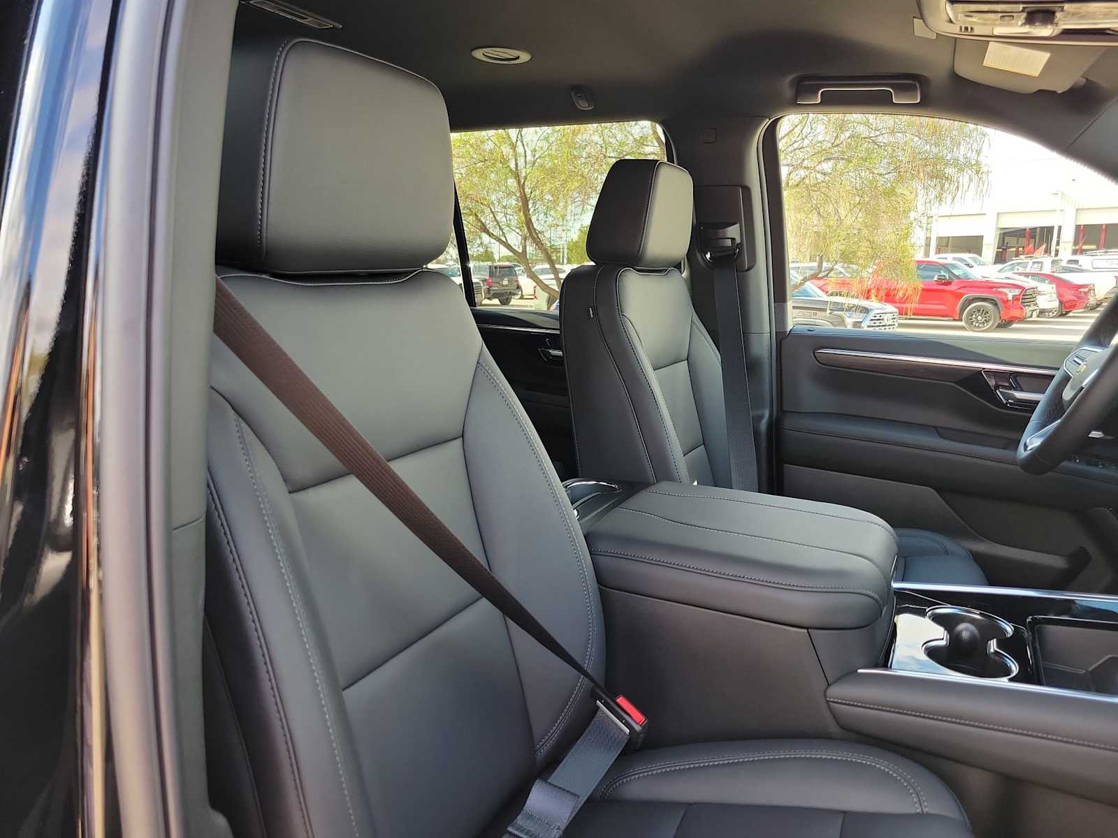 Thumbnail: 2026 Chevrolet Tahoe - 14