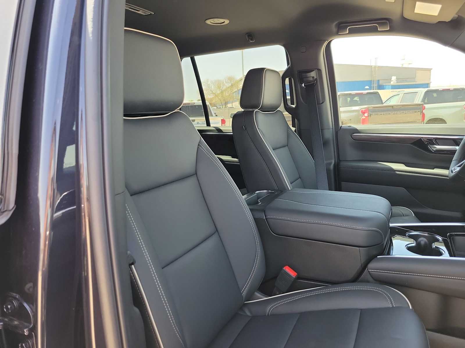 Thumbnail: 2025 Chevrolet Tahoe - 14