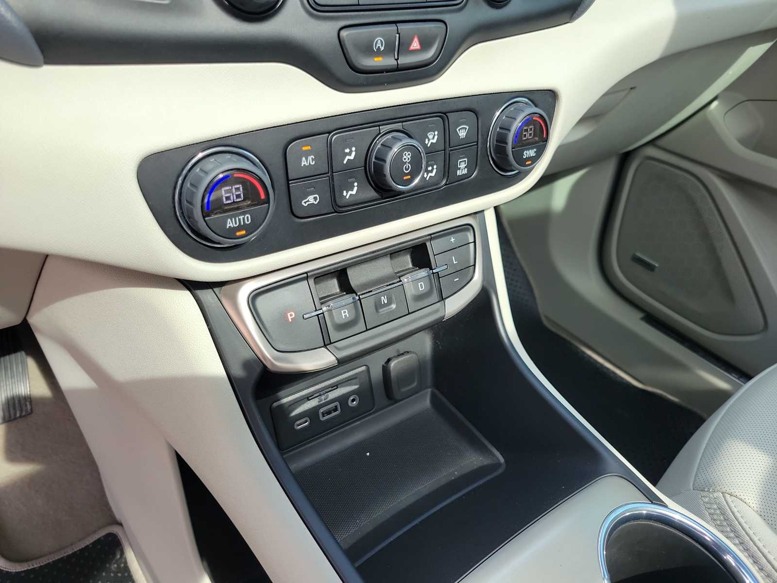 Thumbnail: 2023 GMC Terrain - 13