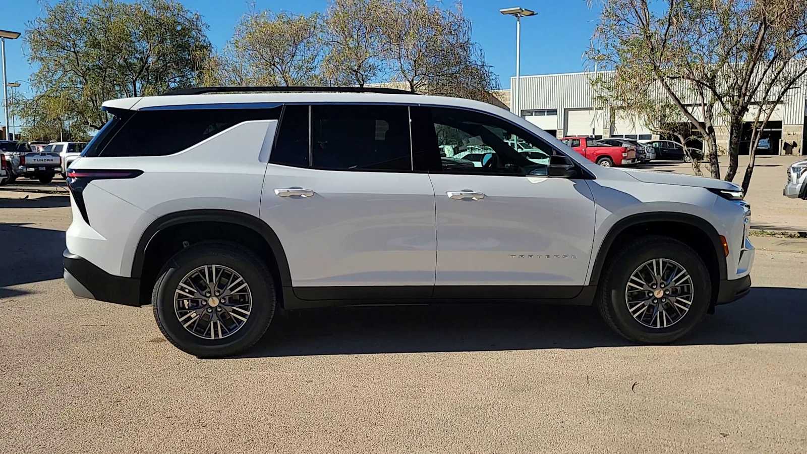 Thumbnail: 2026 Chevrolet Traverse - 2