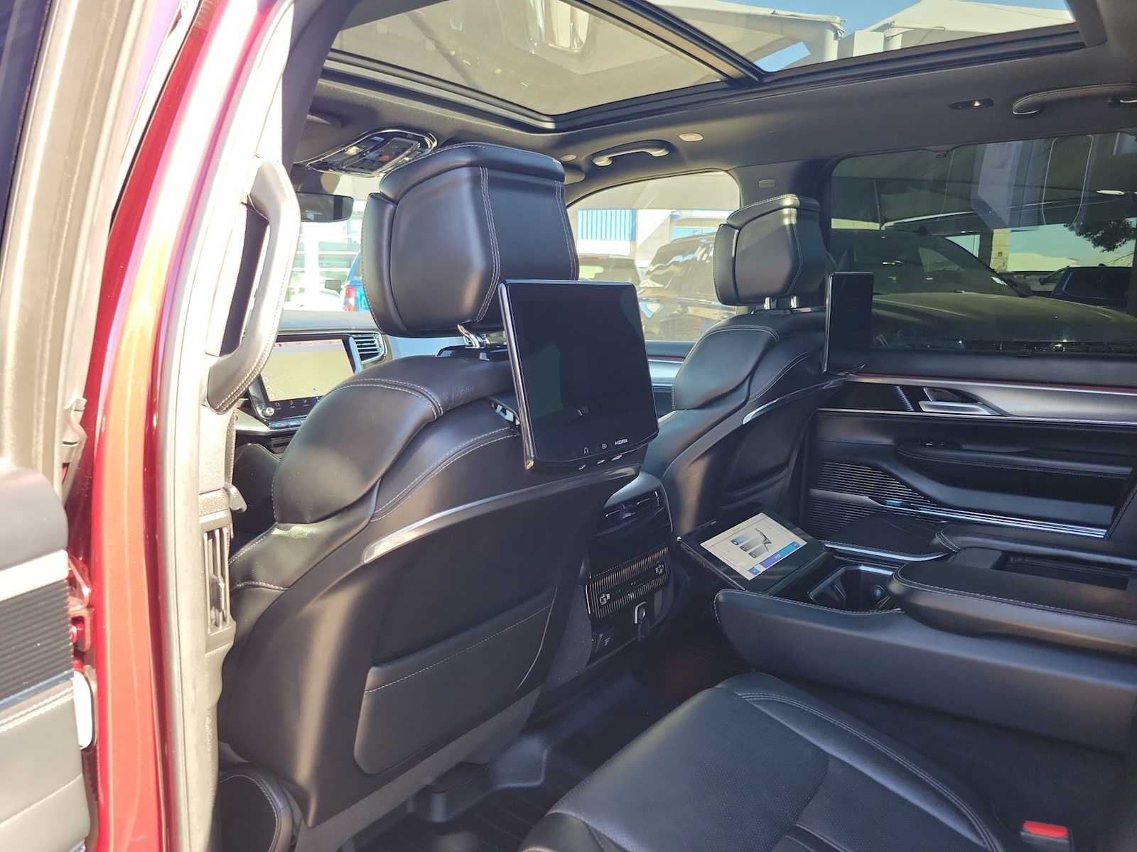 Thumbnail: 2023 Jeep Grand Wagoneer - 12