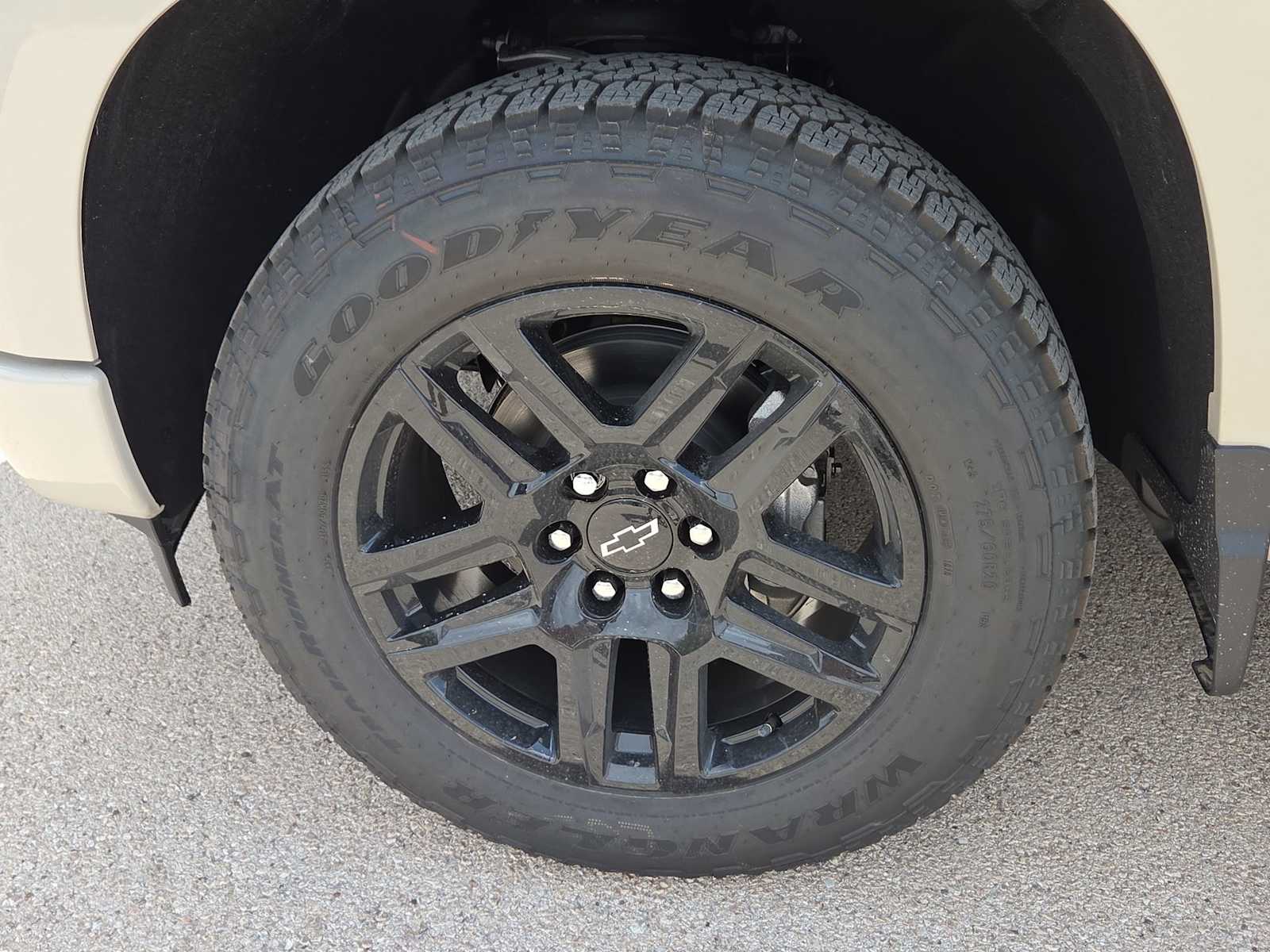 Thumbnail: 2026 Chevrolet Silverado 1500 - 12