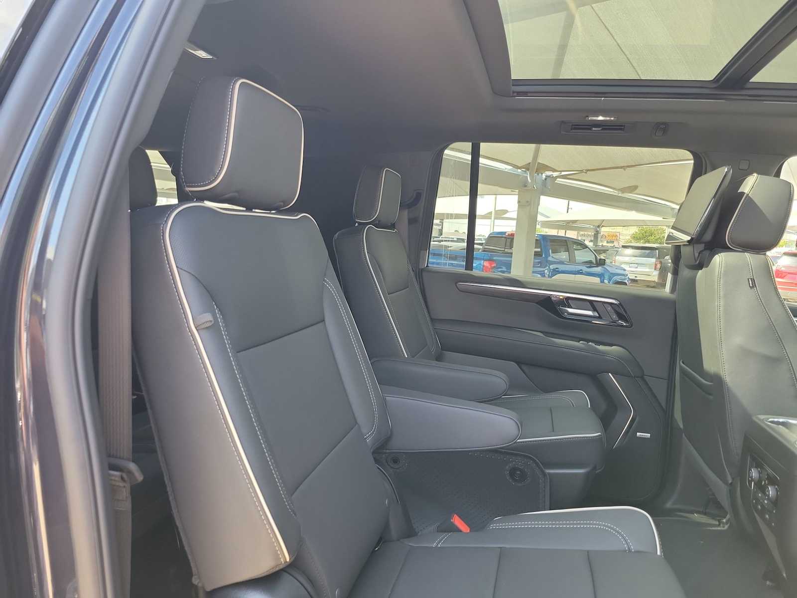 Thumbnail: 2026 Chevrolet Suburban - 13