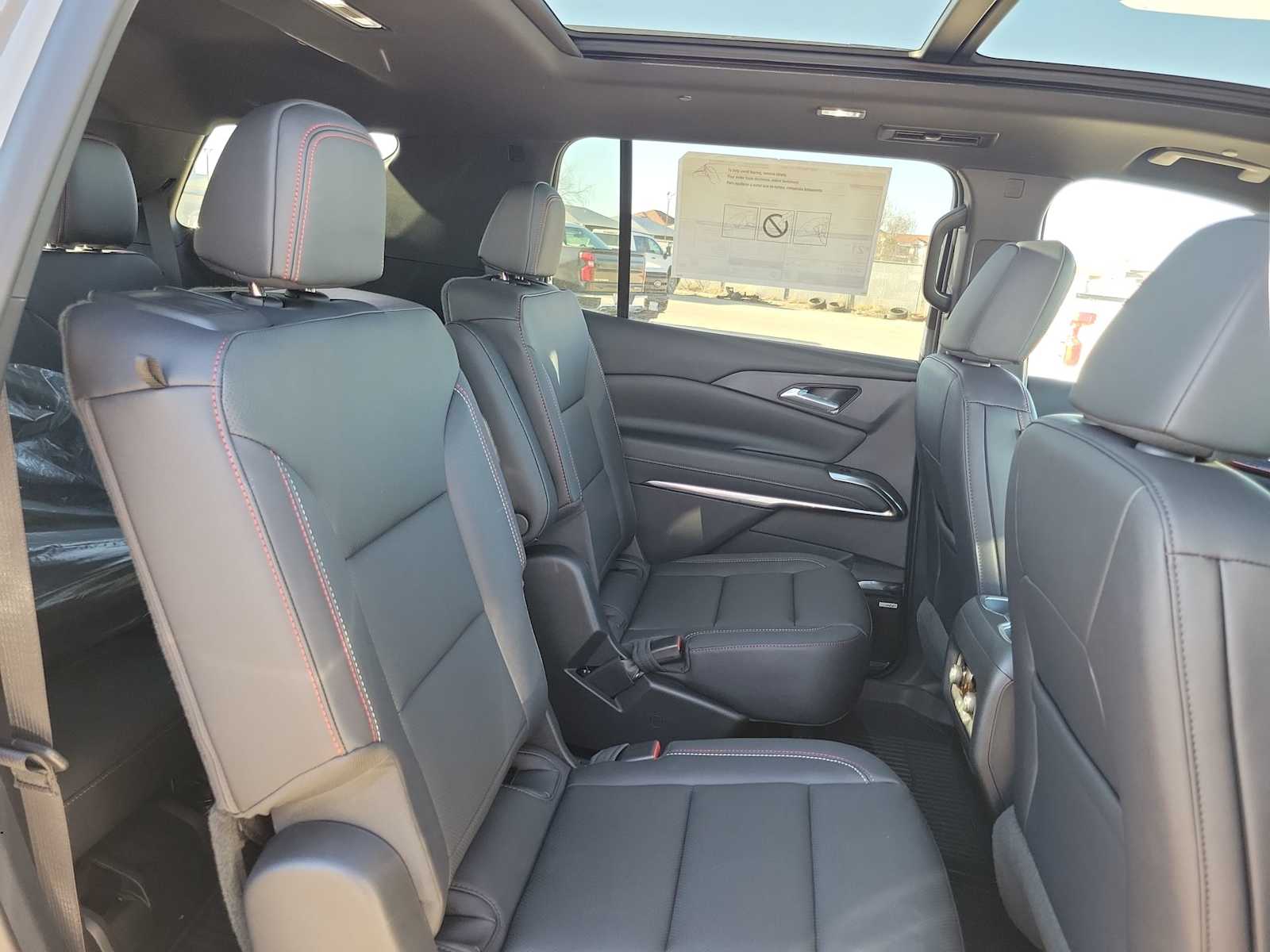 Thumbnail: 2026 Chevrolet Traverse - 9