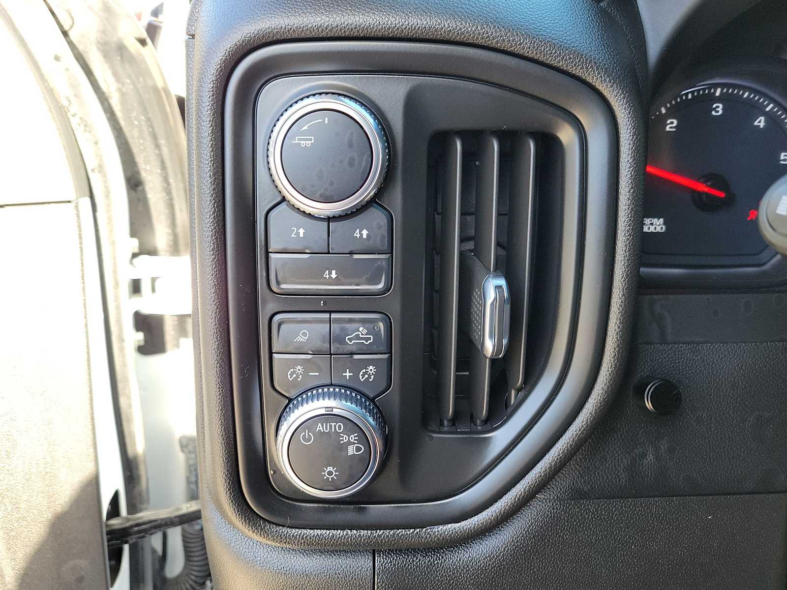 Thumbnail: 2024 GMC Sierra 3500 - 19