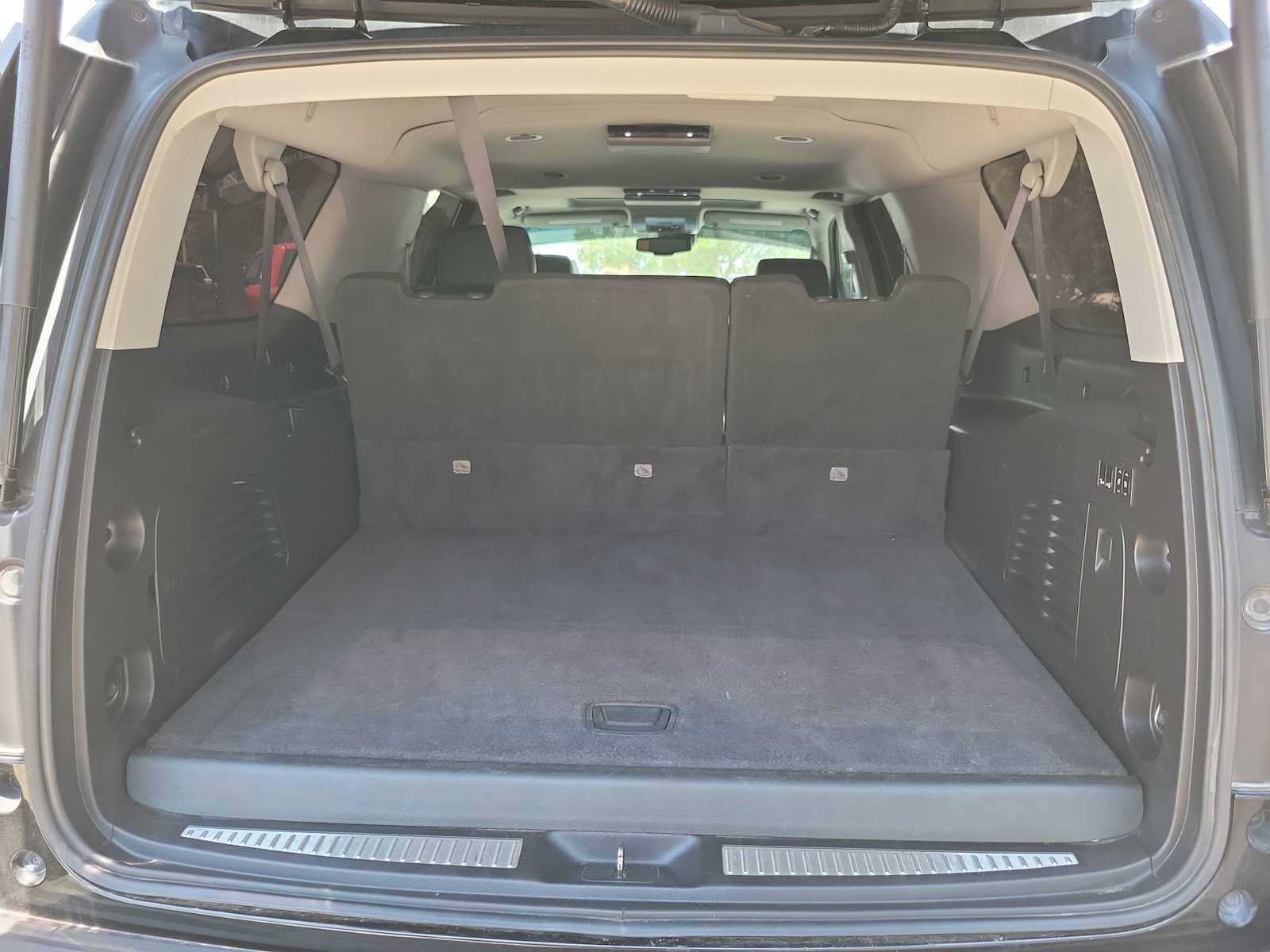 Thumbnail: 2017 Chevrolet Suburban - 19