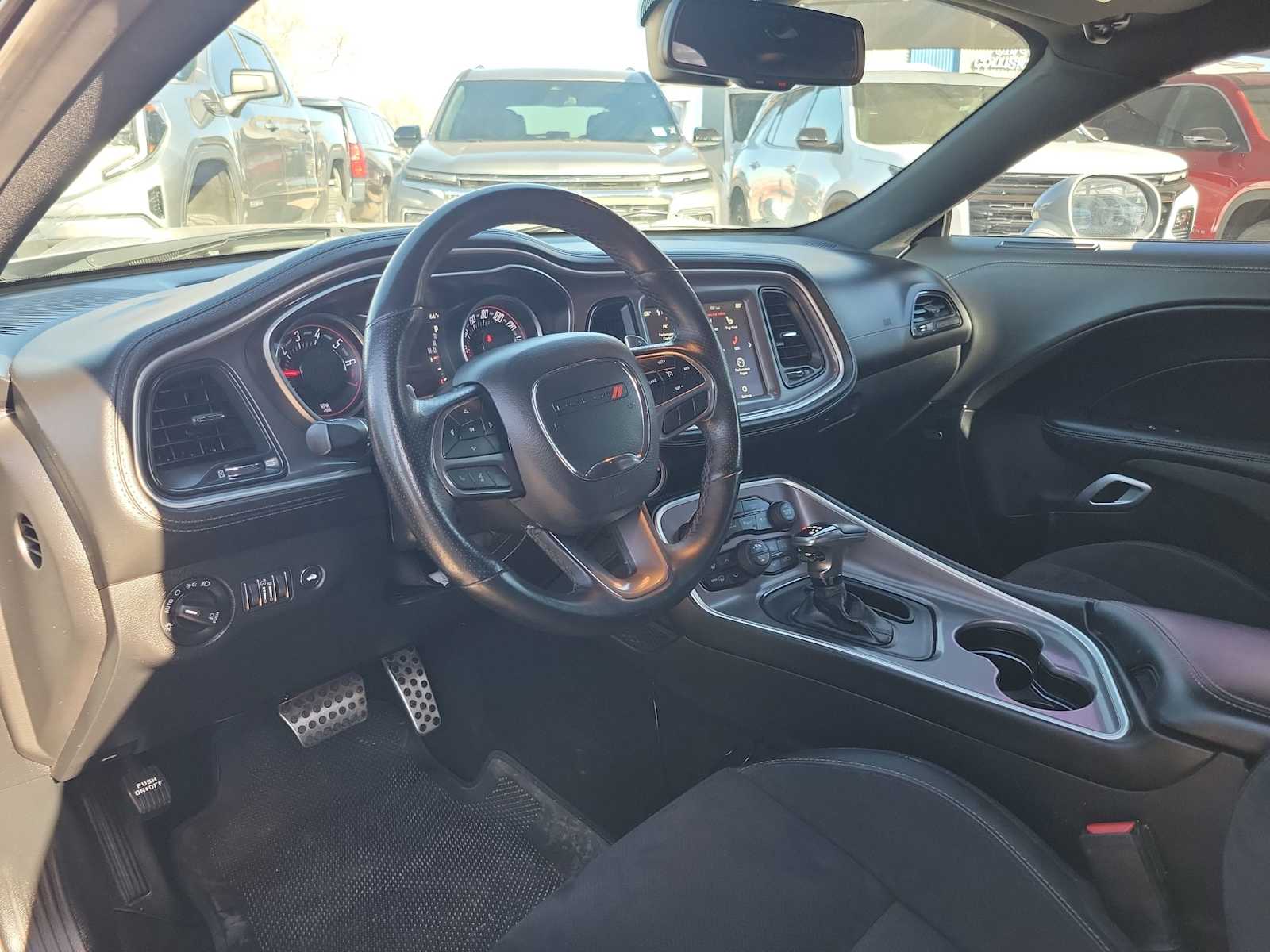 Thumbnail: 2022 Dodge Challenger - 2