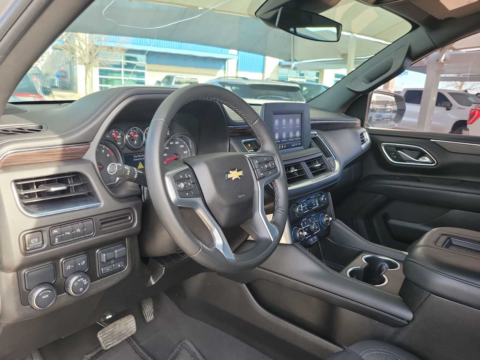 Thumbnail: 2024 Chevrolet Tahoe - 2