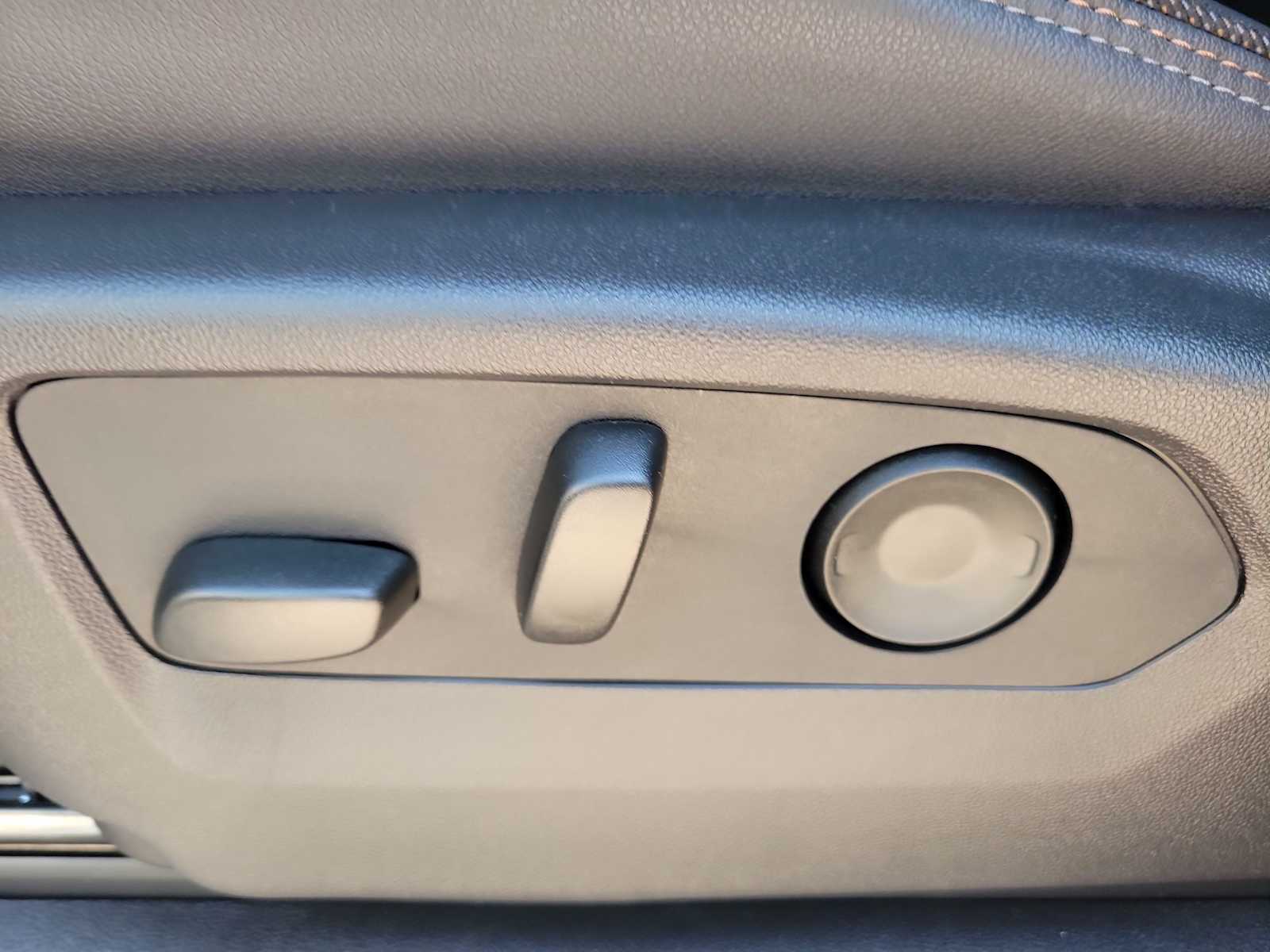 Thumbnail: 2026 Chevrolet Silverado 1500 - 14