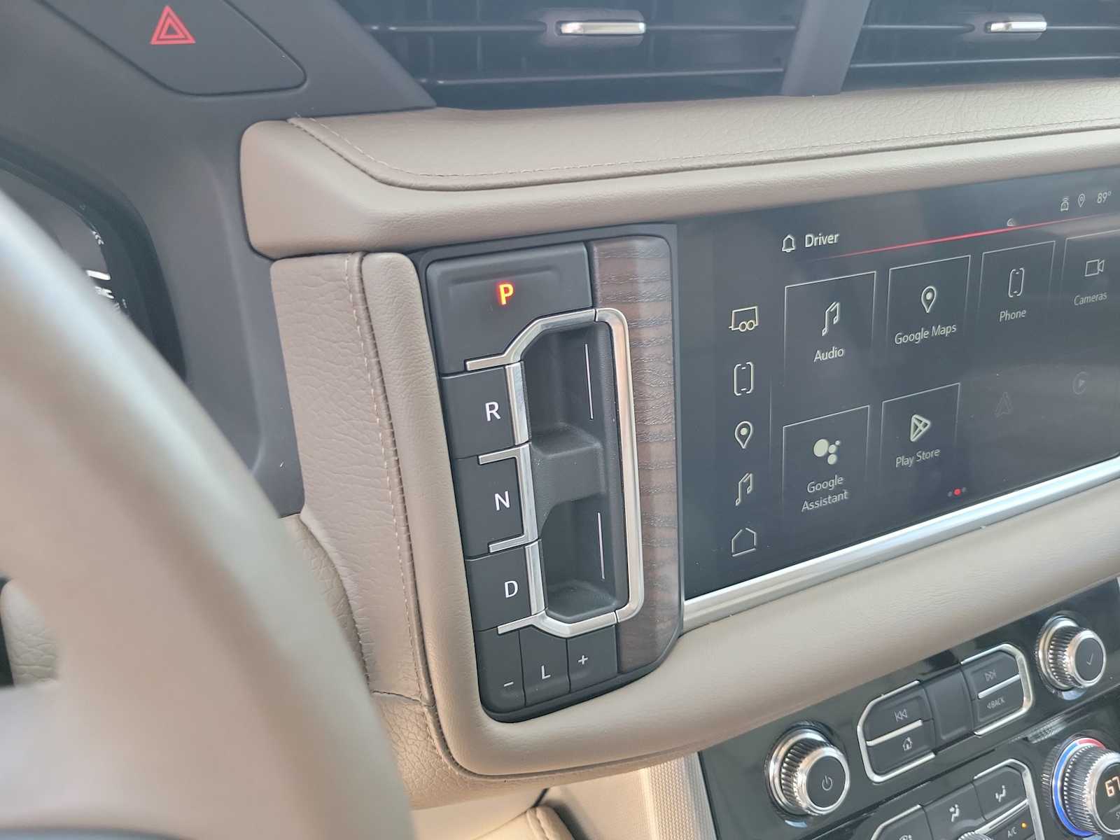 Thumbnail: 2022 GMC Yukon - 17