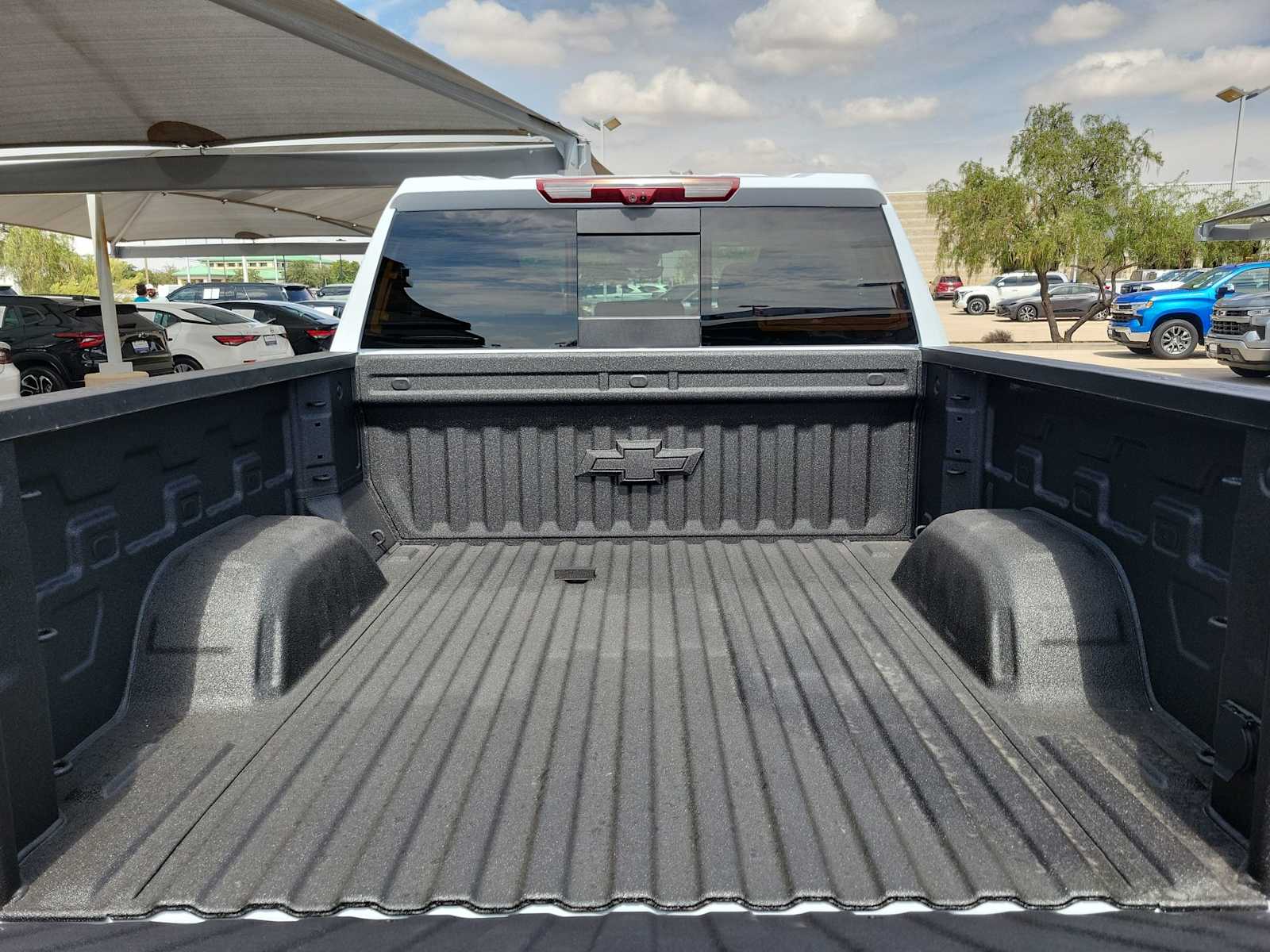 Thumbnail: 2026 Chevrolet Silverado 1500 - 19