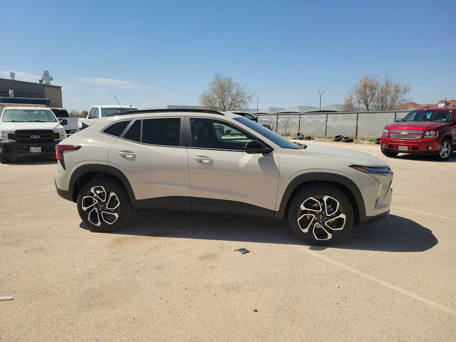 Thumbnail: 2026 Chevrolet Trax - 9