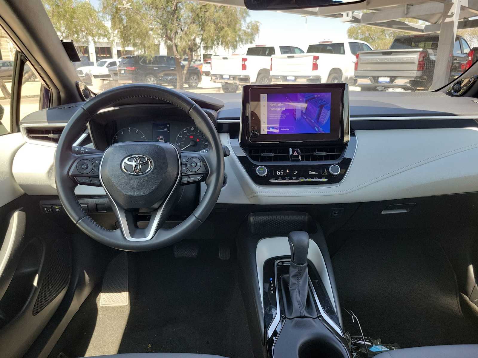 Thumbnail: 2023 Toyota Corolla - 10
