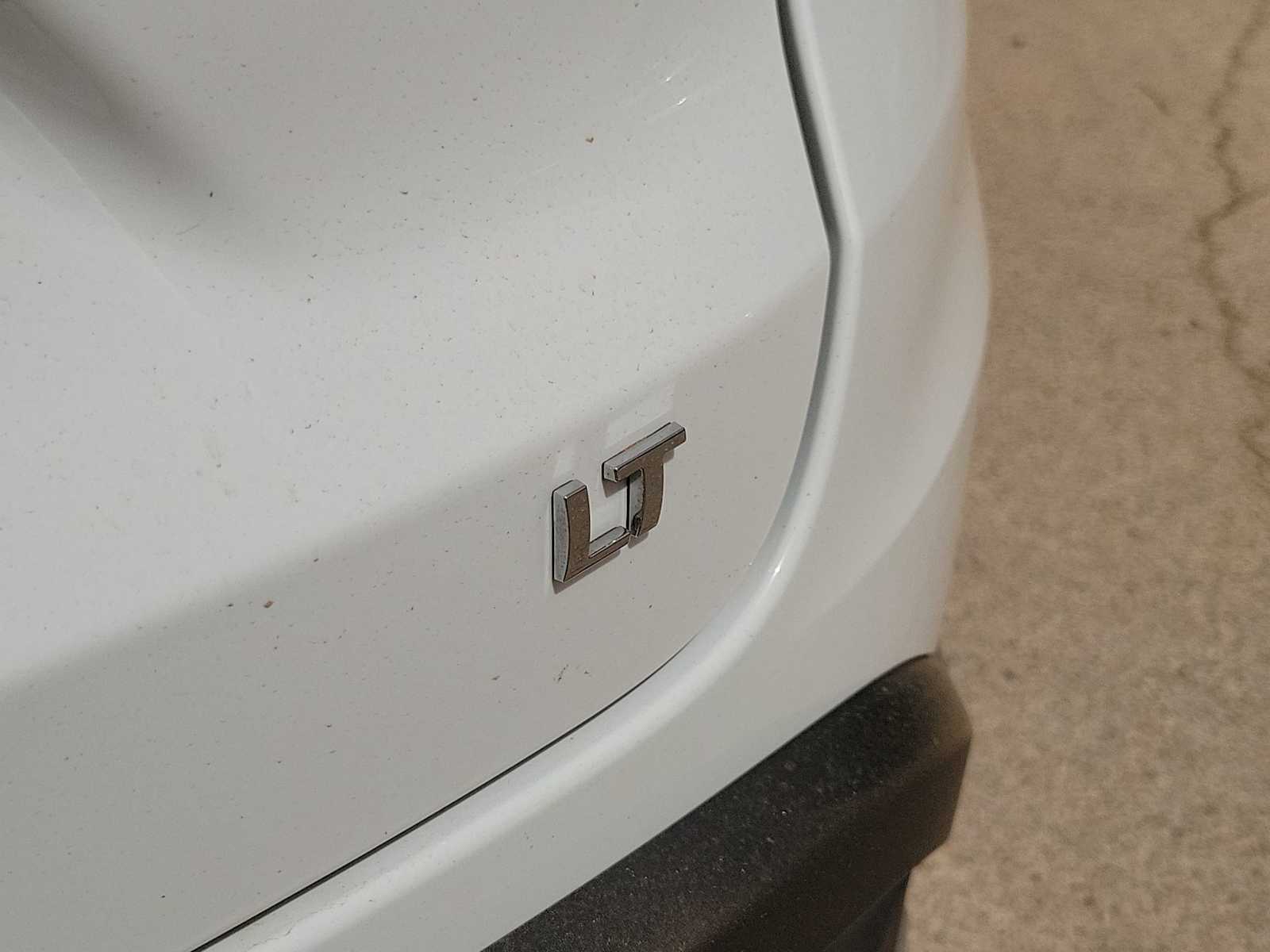 Thumbnail: 2025 Chevrolet Trax - 3