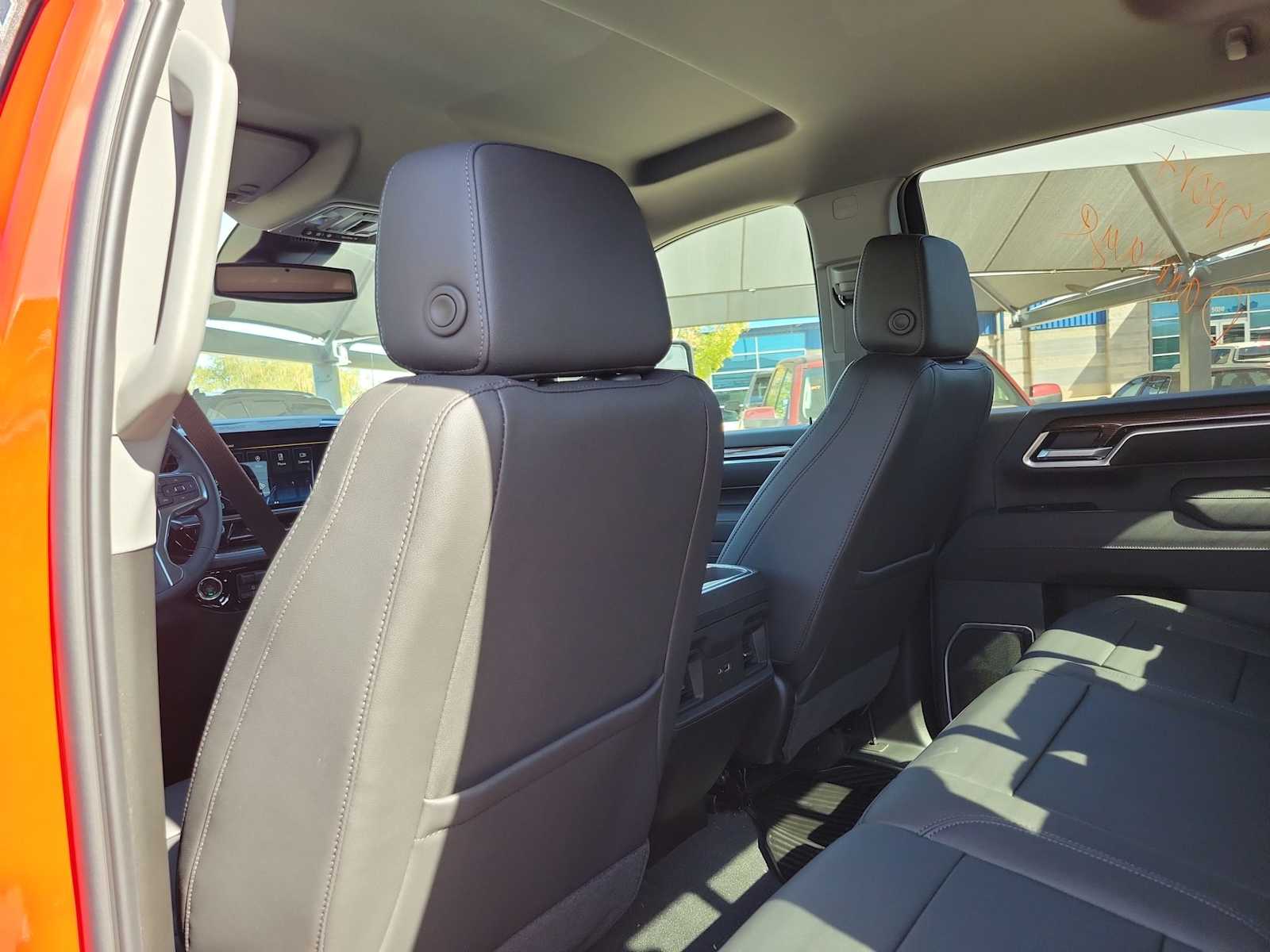 Thumbnail: 2026 Chevrolet Silverado 2500 - 12