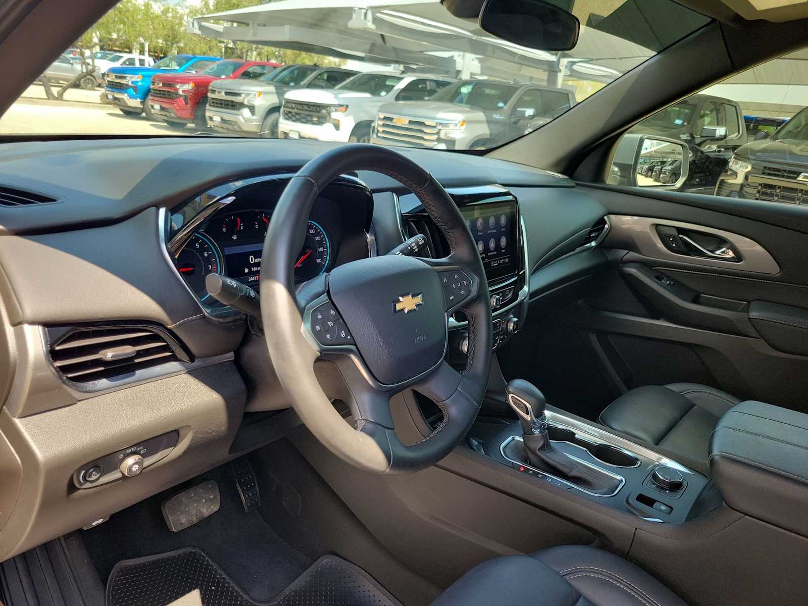 Thumbnail: 2023 Chevrolet Traverse - 2