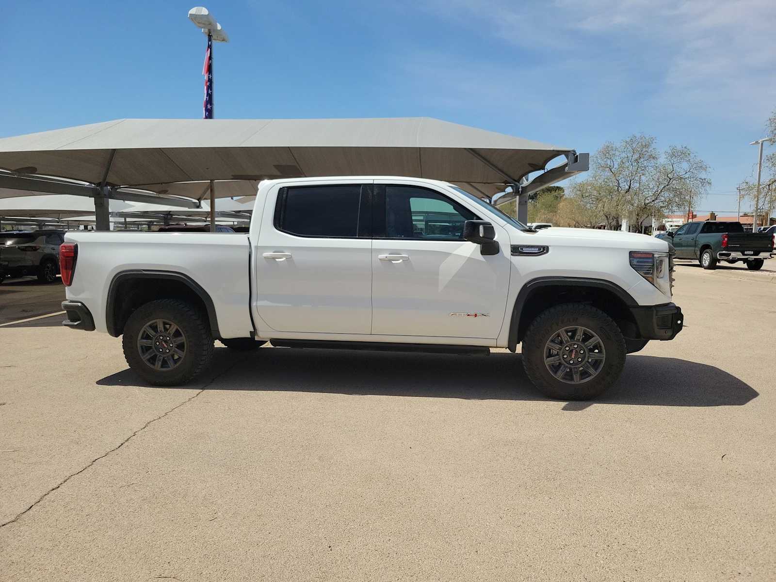 Thumbnail: 2024 GMC Sierra 1500 - 9