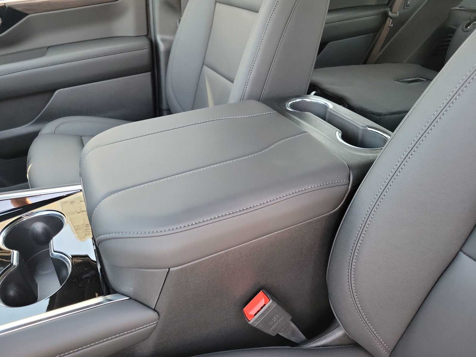 Thumbnail: 2026 Chevrolet Tahoe - 16