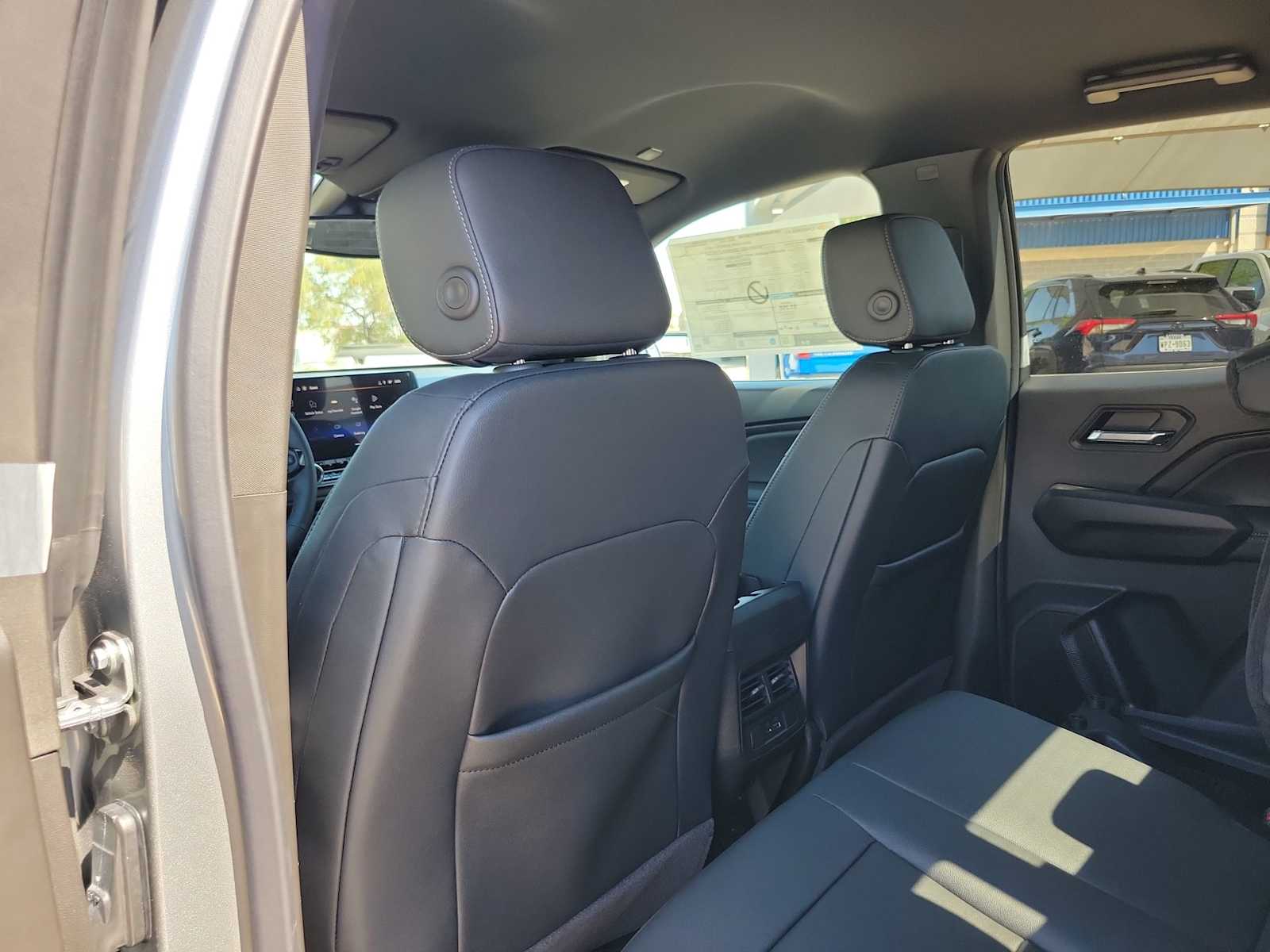 Thumbnail: 2026 Chevrolet Colorado - 12