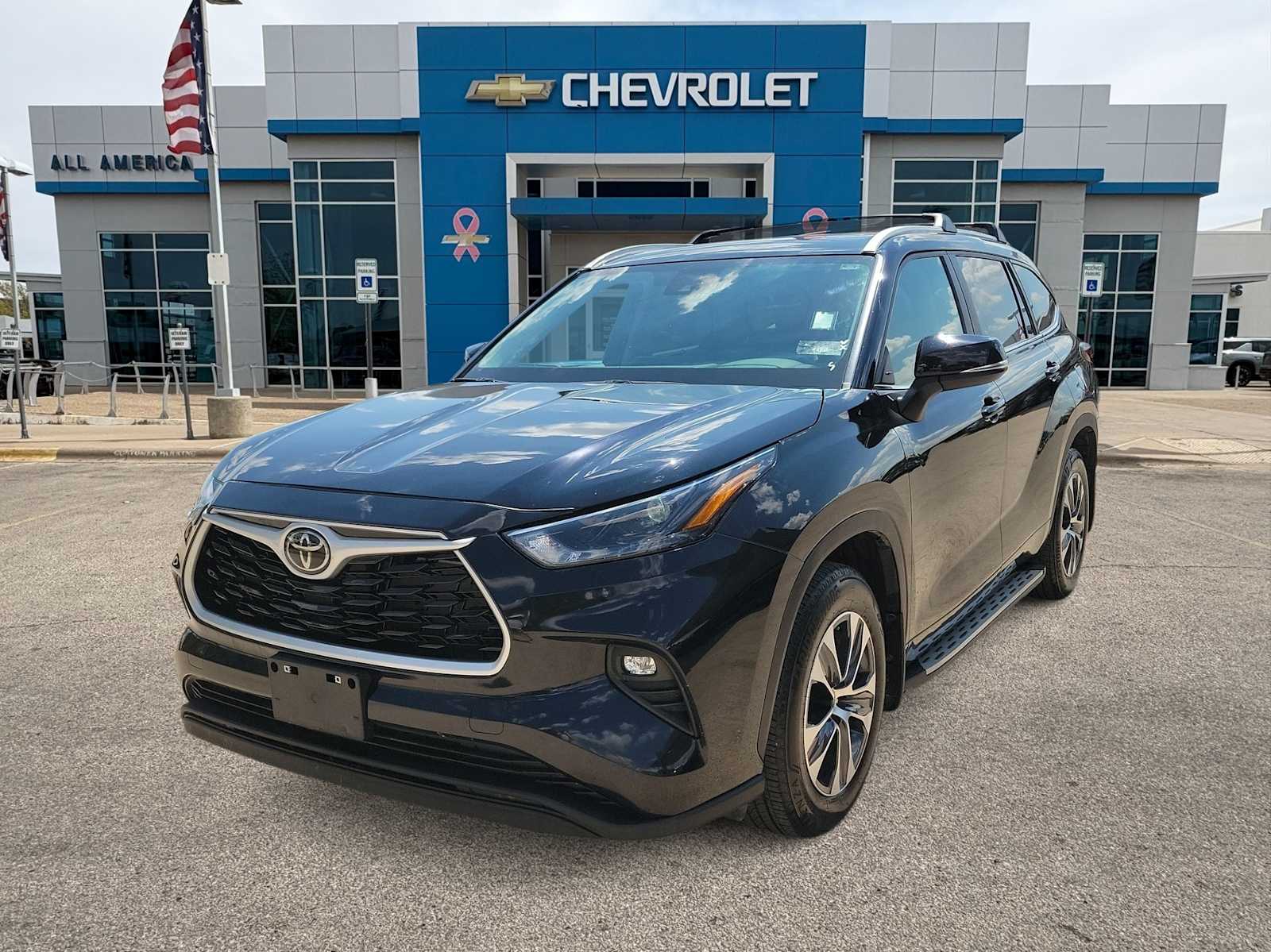 Thumbnail: 2024 Toyota Highlander - 1