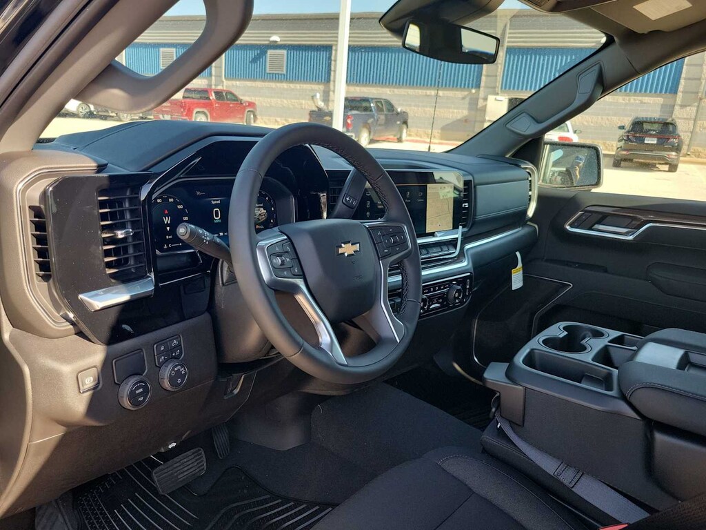 New 2026 Chevrolet Silverado 1500 LT w/1LT Truck Crew Cab