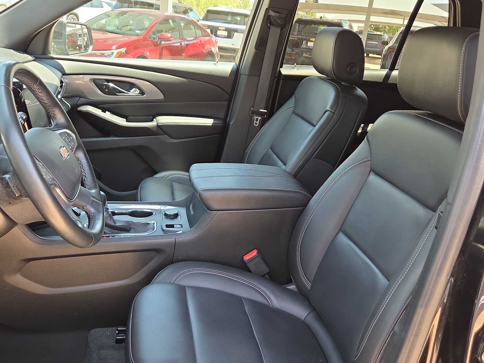 Thumbnail: 2023 Chevrolet Traverse - 15