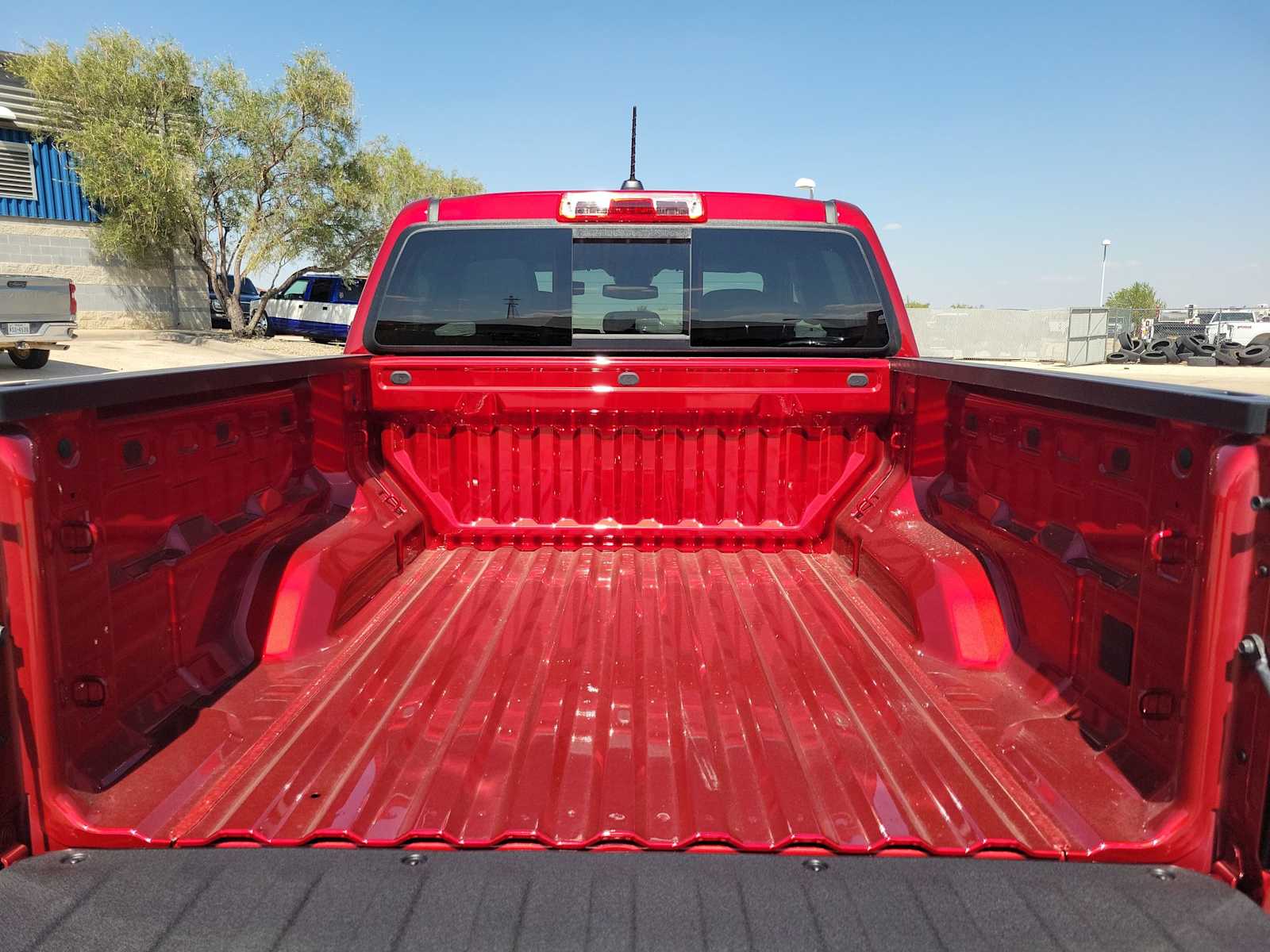 Thumbnail: 2026 Chevrolet Colorado - 19