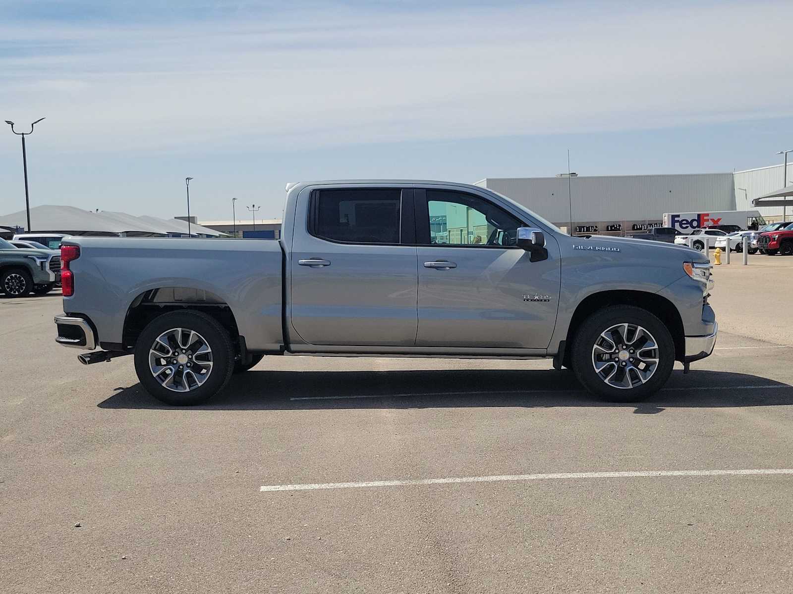 Thumbnail: 2026 Chevrolet Silverado 1500 - 9