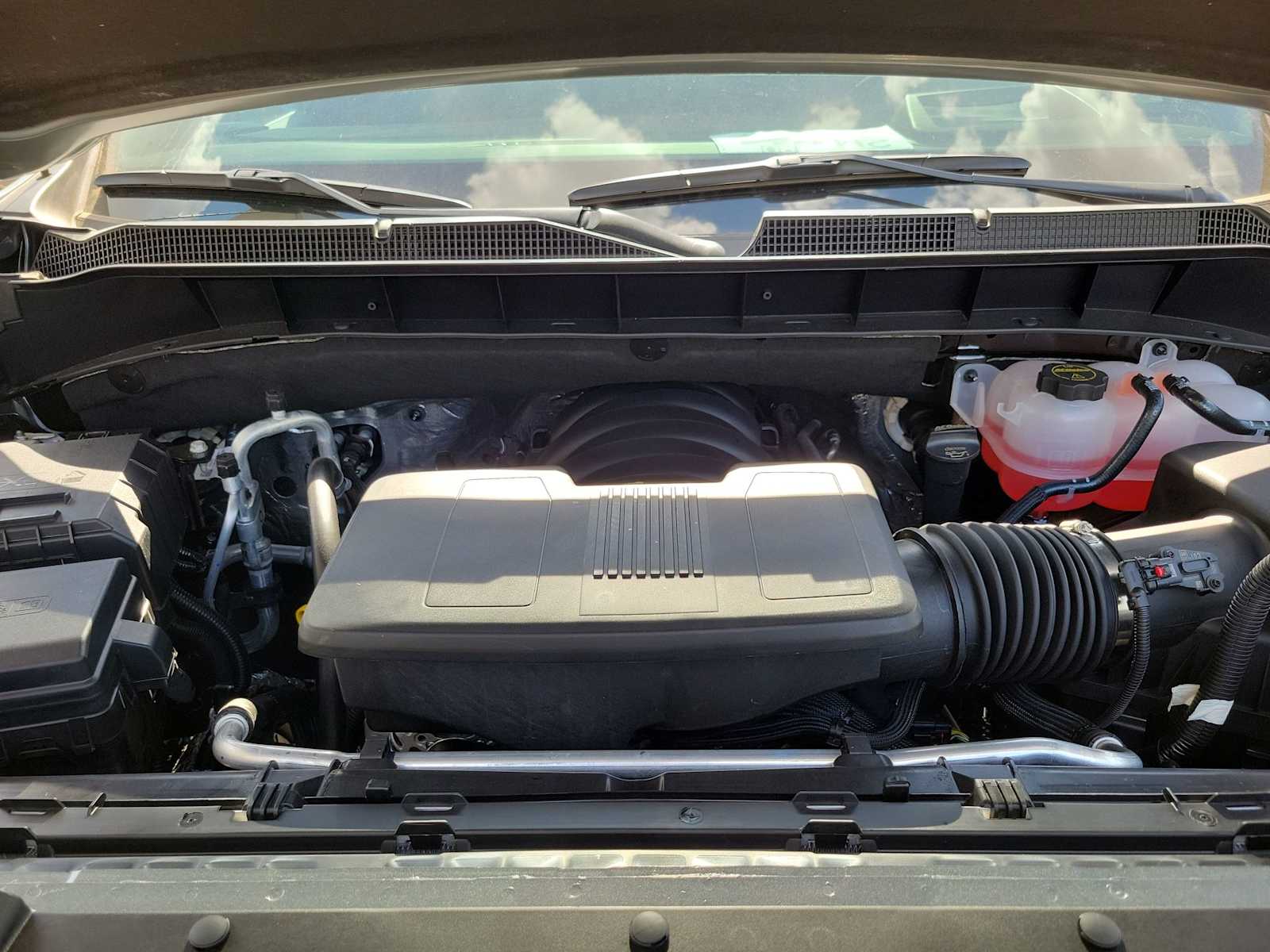 Thumbnail: 2026 Chevrolet Silverado 1500 - 9