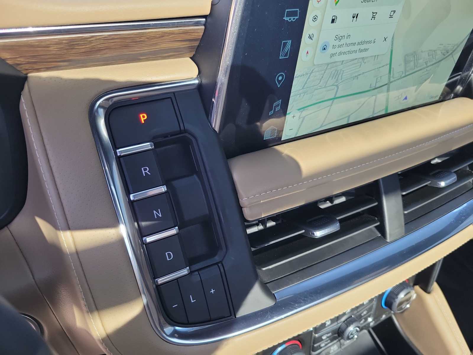 Thumbnail: 2024 Chevrolet Tahoe - 17