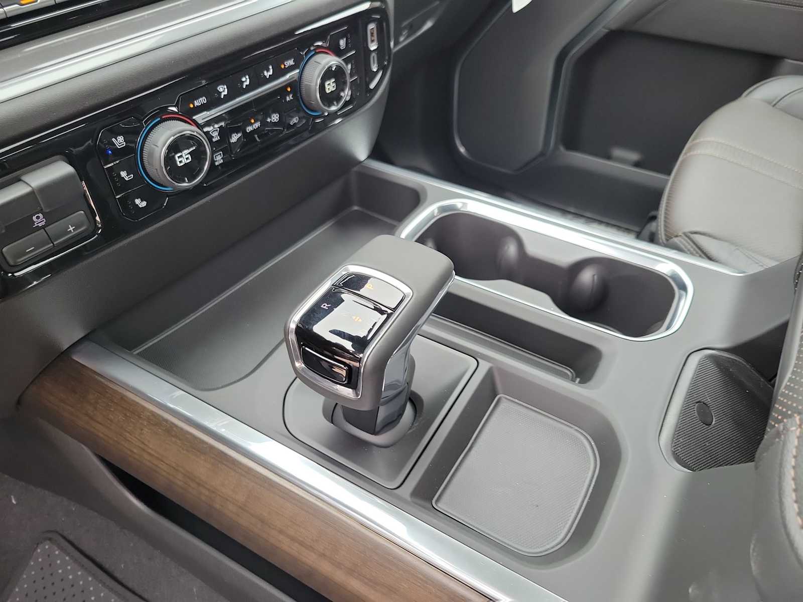 Thumbnail: 2026 Chevrolet Silverado 1500 - 17