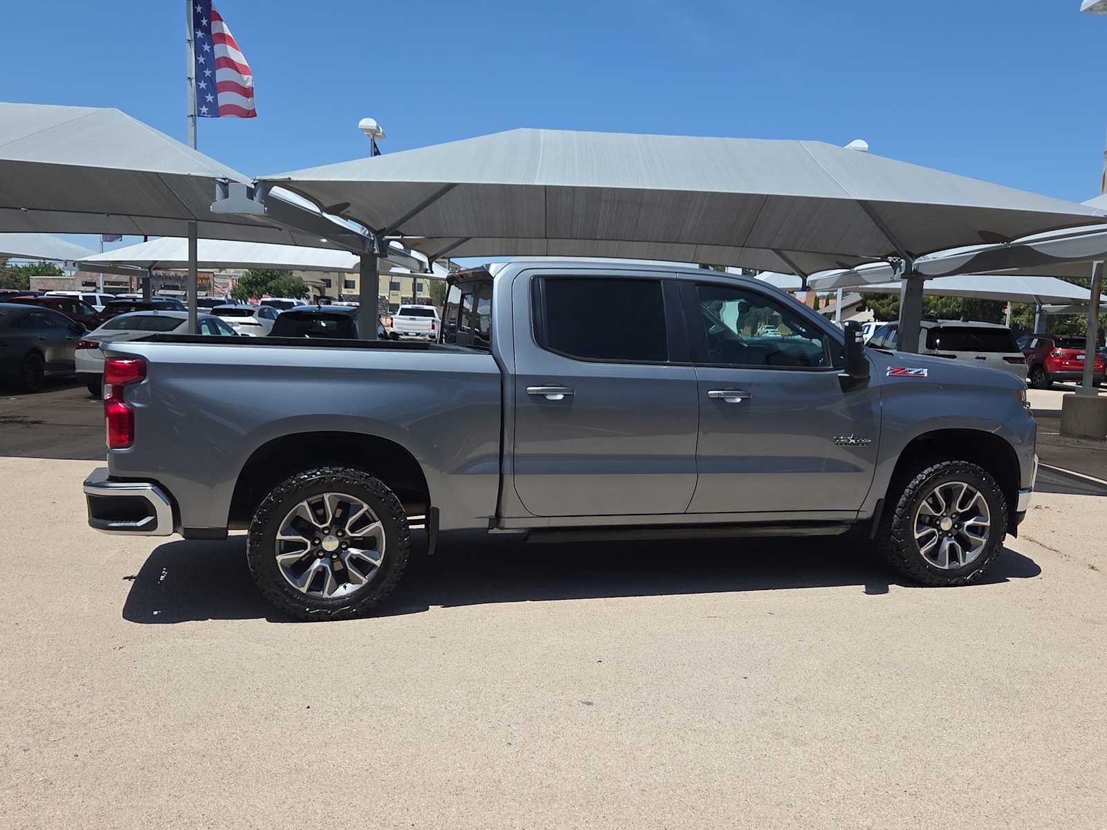 Thumbnail: 2021 Chevrolet Silverado 1500 - 9