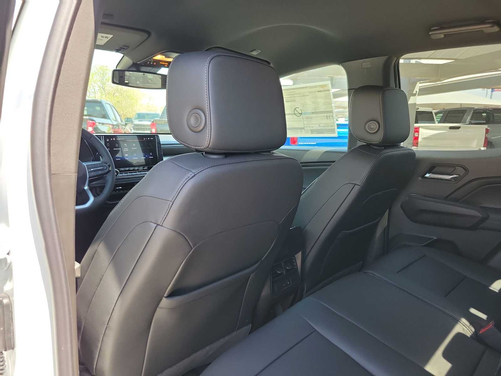 Thumbnail: 2025 Chevrolet Colorado - 12