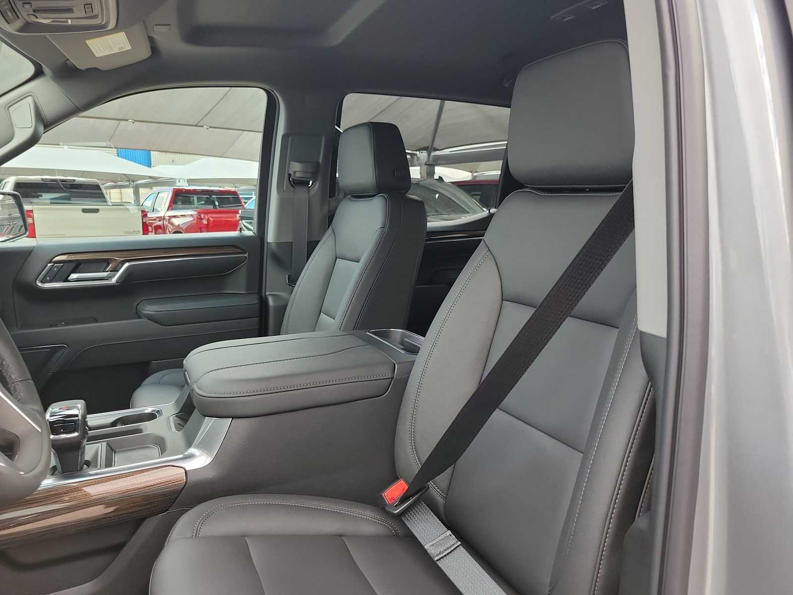 Thumbnail: 2026 Chevrolet Silverado 1500 - 11