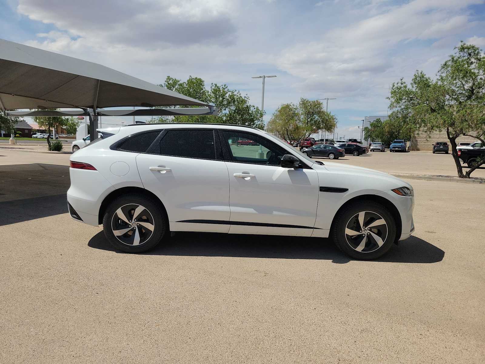 Thumbnail: 2024 Jaguar F-Pace - 9