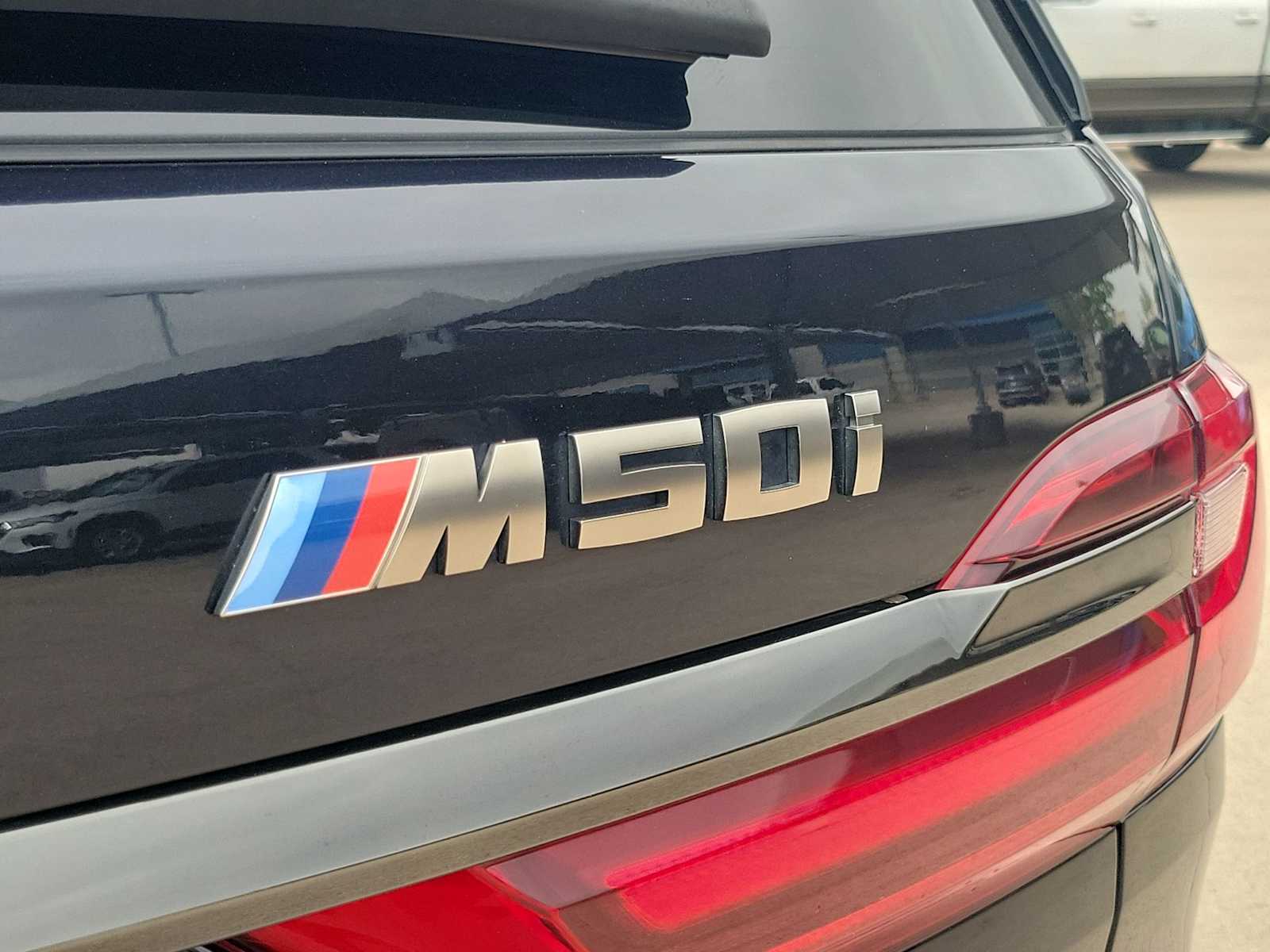 Thumbnail: 2022 BMW X7 - 11