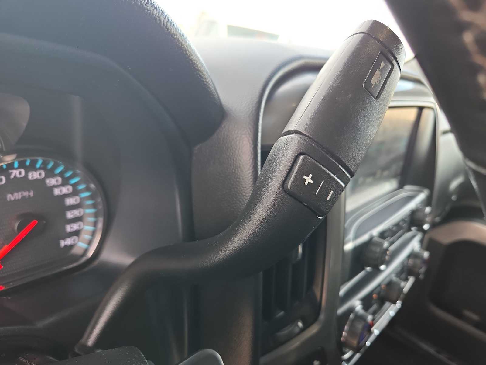 Thumbnail: 2018 Chevrolet Silverado 1500 - 17