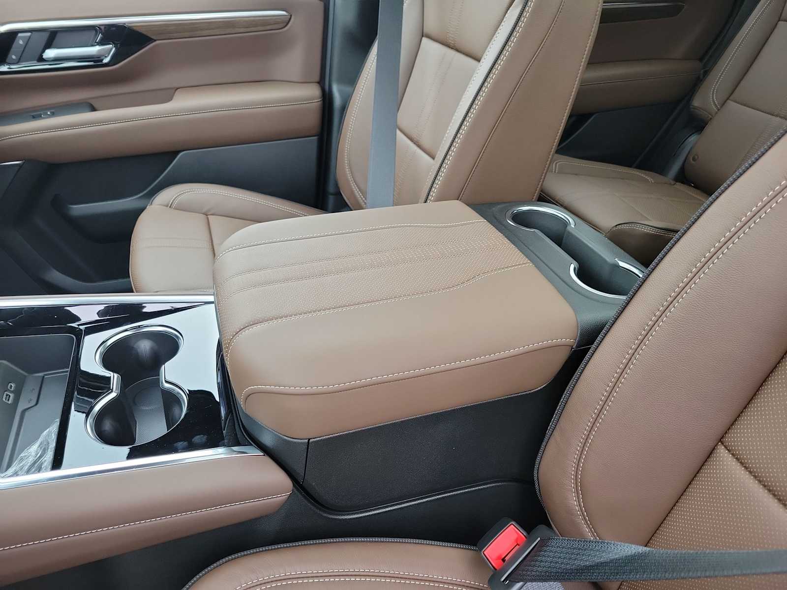 Thumbnail: 2026 Chevrolet Tahoe - 16