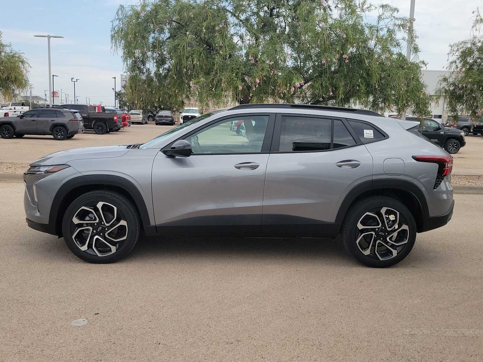 Thumbnail: 2026 Chevrolet Trax - 5
