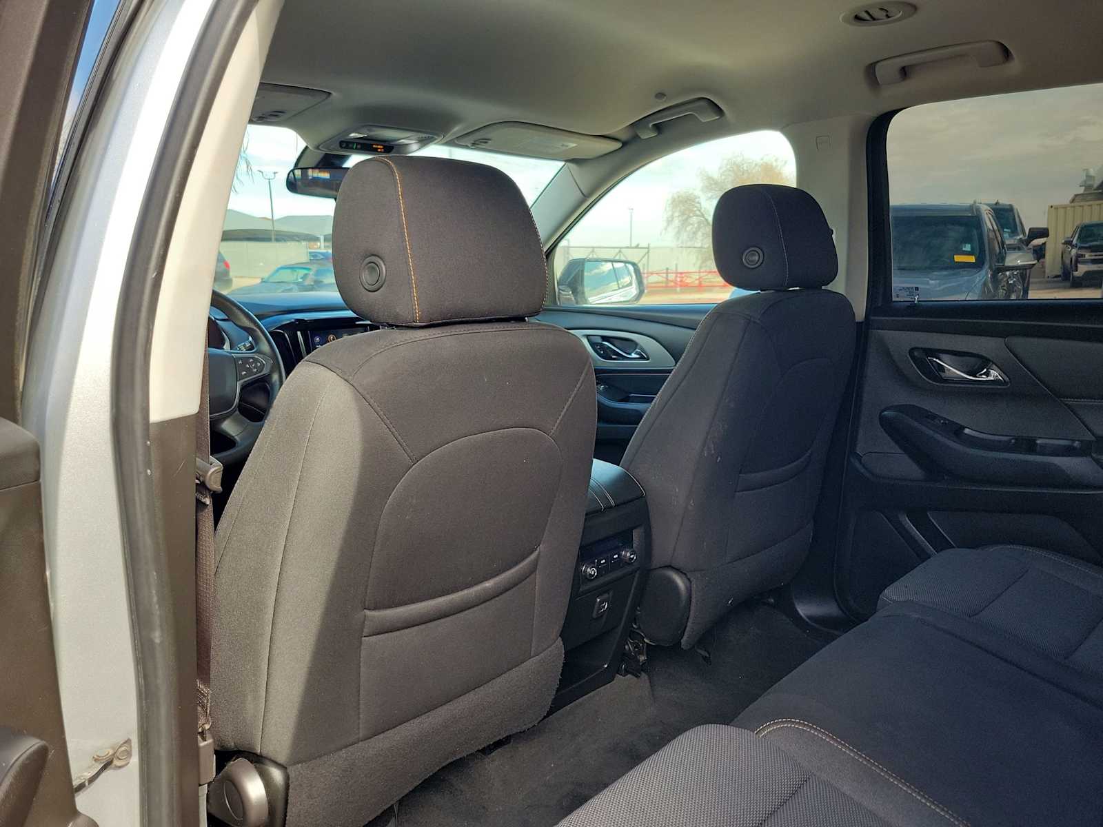 Thumbnail: 2021 Chevrolet Traverse - 12